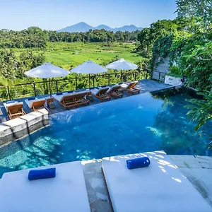 Uma Kalai Hotel