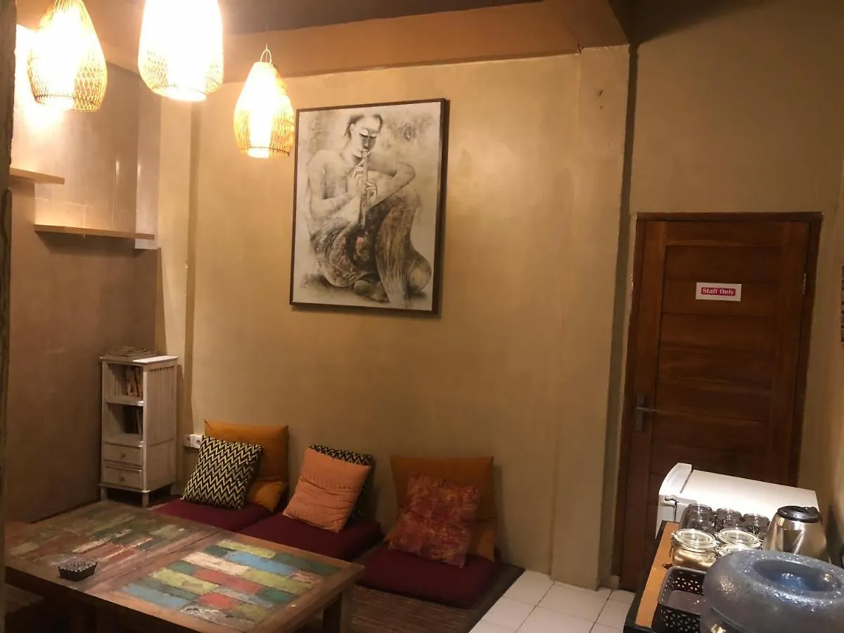 Aru House Ubud Hostel